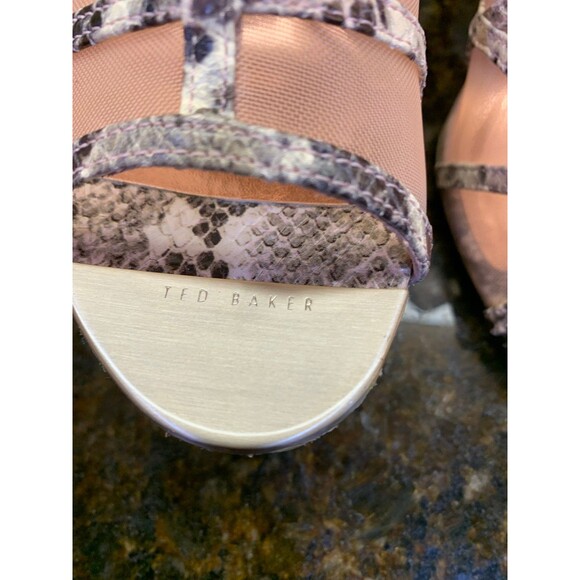 Ted Baker London Taminaa Caged Mesh Snake Print Detail Sandals Size 7 Like New - Picture 3 of 10
